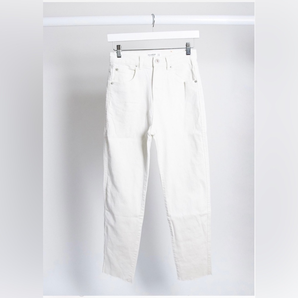 Pull&Bear slim mom jeans in ecru, size EU 38, US 8.